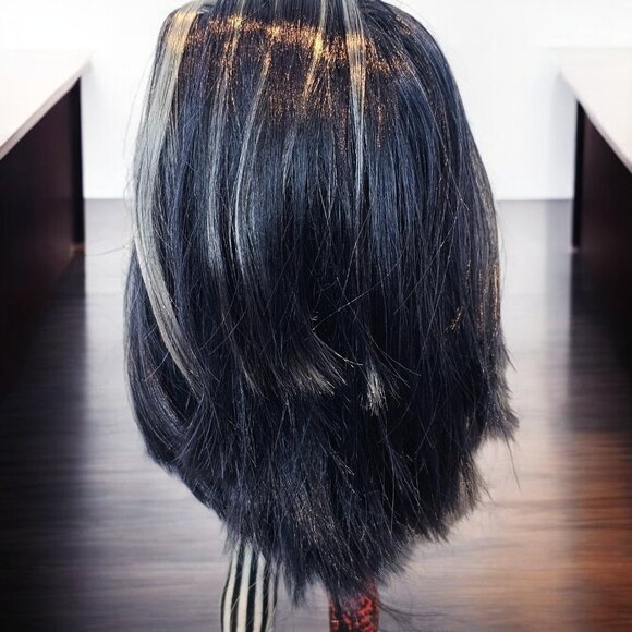 L.O.L. Surprise! O.M.G. Remix Rocker Boi Fashion Doll - Picture 9 of 11